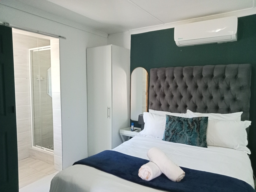 5 Bedroom Property for Sale in Siyakha Eastern Cape